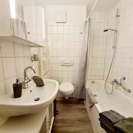 Haus Luv Und Lee, 15 Apartmán *